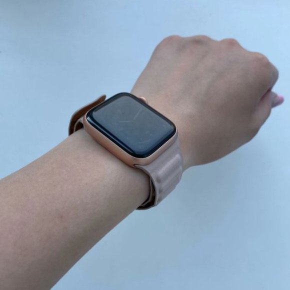 NEW[BAND] Nude Leather Magnetic For Apple Watch - Picture 4 of 6